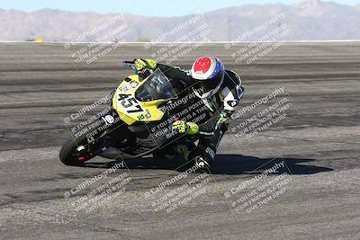 media/Jan-16-2026-CVMA Friday Practice (Fri) [[6f2bf47531]]/5-Racer 4-Trackday1/Session 2 (Bowl)/
